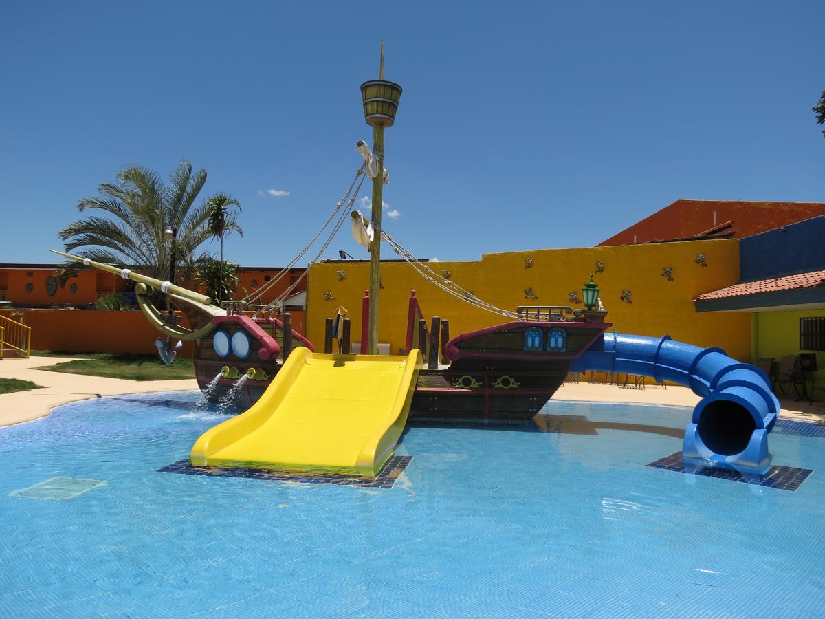 Hotel La Hacienda Сантьяго Экстерьер фото